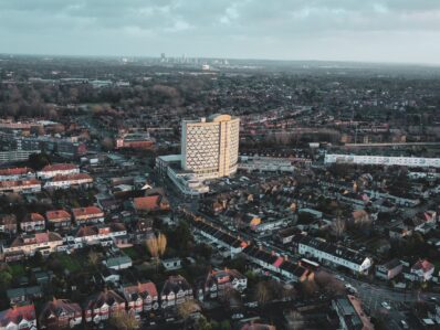 GP locums under pressure as Omicron cases rise