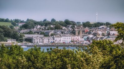 GPs to hand contracts to trust as recruitment fails