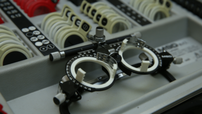 Ophthalmologist Nigel Davies to present on loss of vision in GP